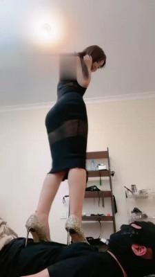 【风吟殿下】高跟全体重踩踏训练 bf17664