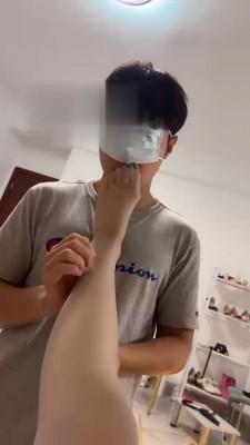 【木秋】肉丝羞辱恋足奶狗 bf17670