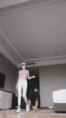 【多多】小白鞋白袜羞辱贱奴才 bf17620