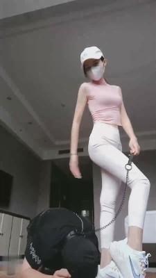 【多多】小白鞋白袜羞辱贱奴才 bf17620