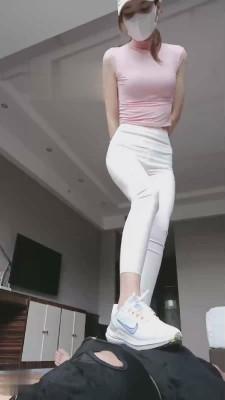 【多多】小白鞋白袜羞辱贱奴才 bf17620