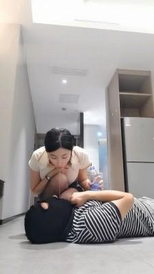 【梓晨】御姐踢裆踩踏专场 bf17573