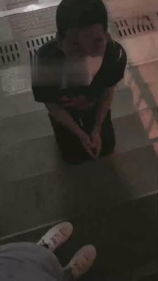 【樱桃大大】网红模特户外遛狗公开处刑 bf17542