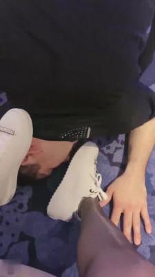 【樱桃大大】网红模特户外遛狗公开处刑 bf17542