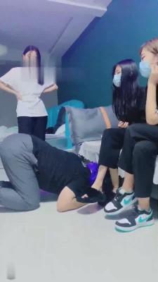 【精神小妹】多位素人tj群调群虐 bf17522