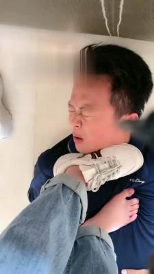 【悠悠】碰到猥琐中介被我调【完整版】 bf17516