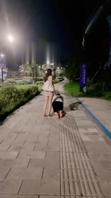 【莫莉】模特S户外抓住偷拍狗 bf17495