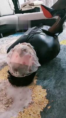 【内蒙一一】紧身衣束缚窒息/高跟踩踏 bf17491