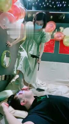 【美离子】KTV双S蹂躏虐打脚下奴【双视角版】 bf17443