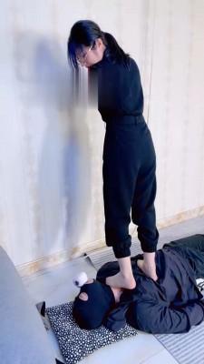 【冷凝大人】让闺蜜体验sm的感觉 bf17394