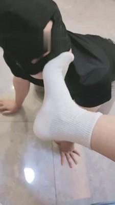 【妮蔻】AJ臭鞋臭袜羞辱地毯 bf17311