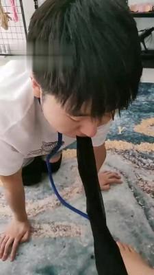 【内蒙一一】让圈养狗奴伺候我 bf17345