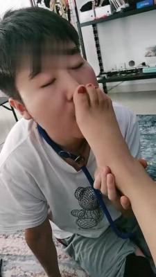 【内蒙一一】让圈养狗奴伺候我 bf17345