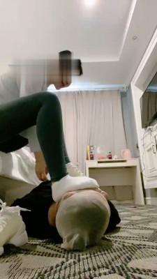 【白柔】小白鞋全体重踩狗 bf17343