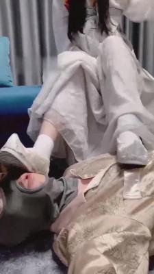 【狗哥】18岁素人汉服白袜tj bf15695