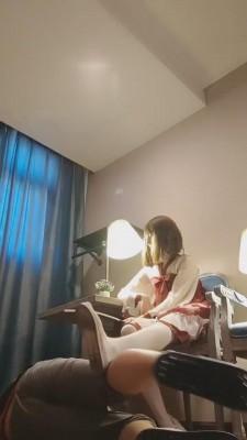 【沉鱼圣上】说女上司坏话被发现 bf15686