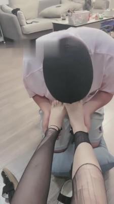 【欣欣】学生S黑丝强制踩虐 bf15596