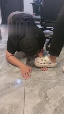 【精神小妹】欣素人尝试踩/深喉 bf15533