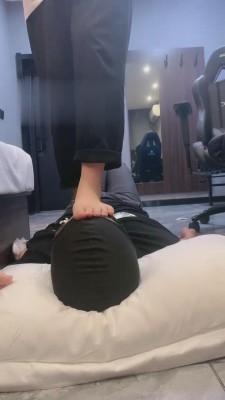 【精神小妹】欣素人尝试踩/深喉 bf15533