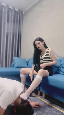 【薇薇】白丝学生S首tj bf15493