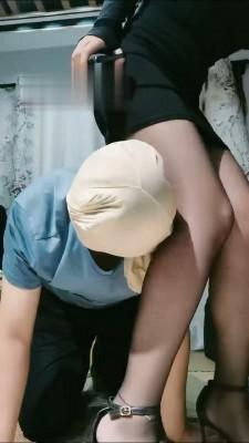 【失心】超狠高跟踩踏虐乳 bf15472