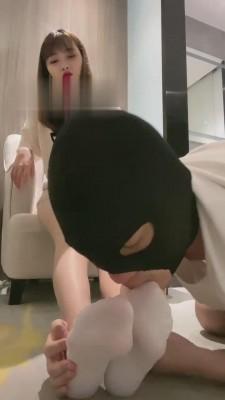 【路子】小白鞋棉袜羞辱地毯 bf15462