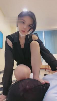 【欣妍大大】长靴运动鞋严刑逼供狗 【续集】 bf15354