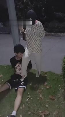 【上海户外gogo】白领深夜户外遛狗 bf15369