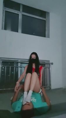 【猫神大人】大学生楼道报复导师 bf15282