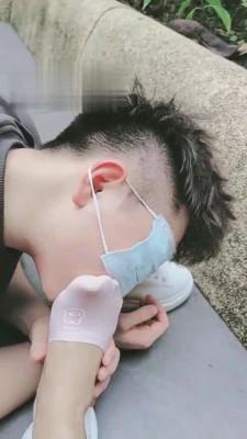 【妮蔻】户外狗舔脏鞋吃船袜【完整版】 bf15185