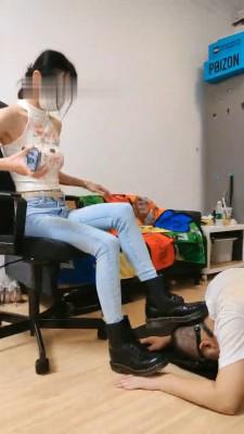 【暴力美学s】从天台回来在宠物身上擦鞋发泄 bf15179