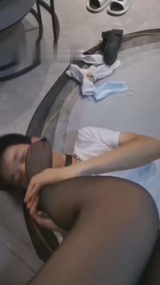 【叶子】御姐黑丝诱惑小奶狗 bf15102