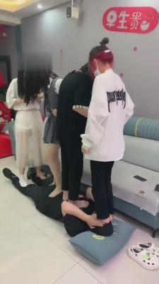 【精神小妹】精彩-女神们的羞辱 bf15071