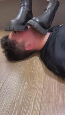 【于努力】素人抽耳光踩踏 bf15007