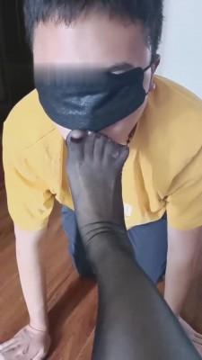 【玖雅】应聘家奴第一关-舔鞋 bf14947