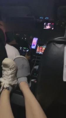 【不知名美女】车内贝壳头臭棉袜羞辱 bf14976