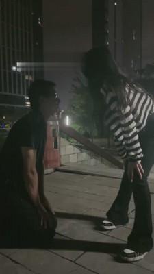 【沐苒】模特户外遛狗 bf14952