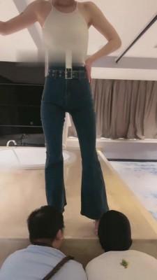 【简一】御姐重度刑虐双奴 bf14950