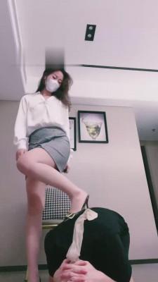 【禾末】家奴丝袜玉足驯化 bf14921