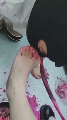 【苏可儿】用脚和圣水混合给狗喝 bf14874