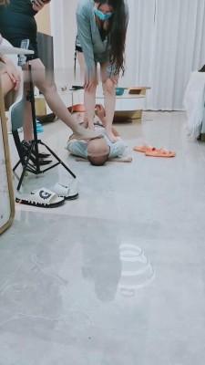 【萝莉糖糖】三女王暴力耳光提档专场【四视角版】 bf12826