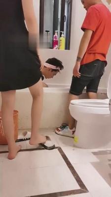 【萝莉糖糖】花臂情侣踩头调教【双视角版】 bf12815