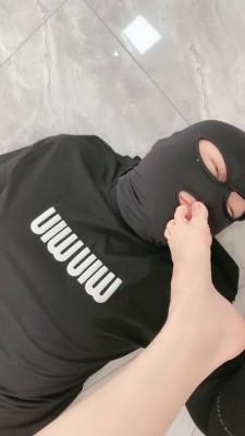 【容s】学生妹白袜裸足羞辱舔脚【完整版】 bf12846