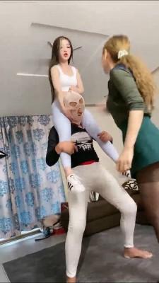 二宝 双女主骑脖子踢裆 bf14500