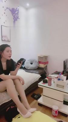 【涵涵】圈养奴生活化伺候 bf14753