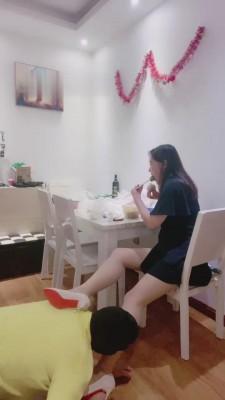 【涵涵】圈养奴生活化伺候 bf14753