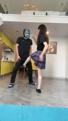 【樱木花椒】JK裙学生妹踢裆 bf14639