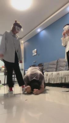 【精神小妹】被素人学生S爆踹狗头 bf14674