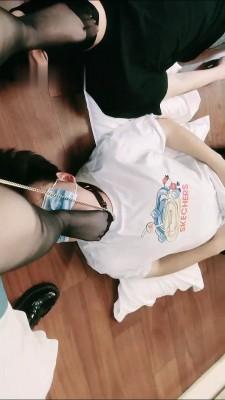 【露娜】闻原味黑丝脚的贱狗【完整版】 bf14537