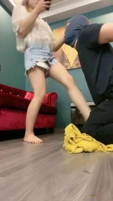 【魅儿】小白的第一次受虐 bf14547